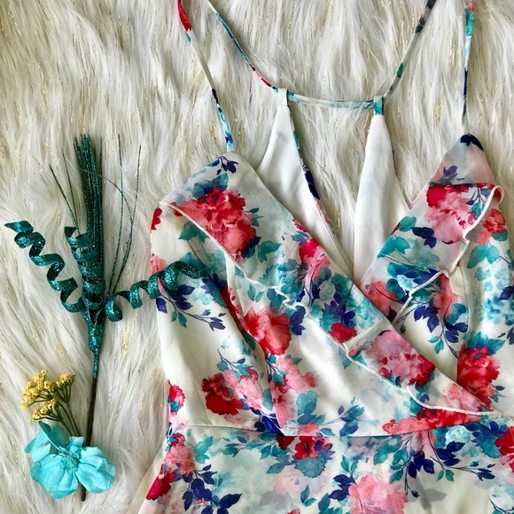 Floral print sundress 🌹🌷💐👗 - Picture 6 of 8